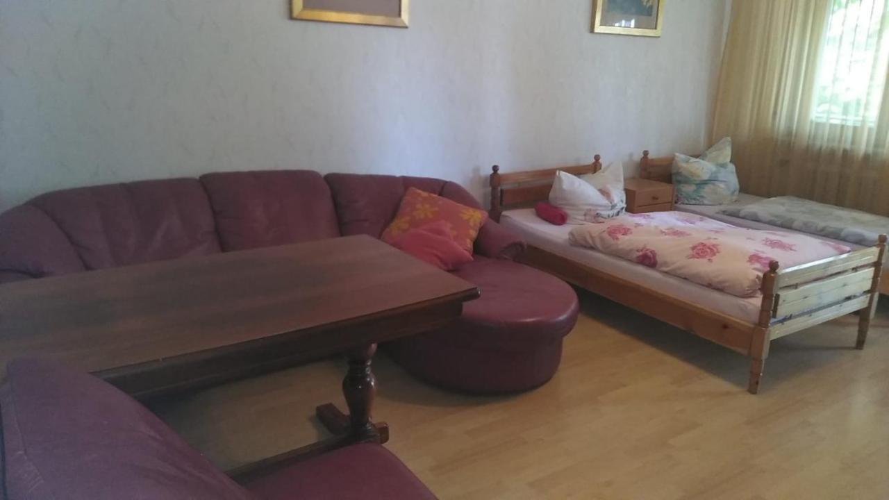 Kamen 2 Zimmer Appartement Stuttgart Buitenkant foto